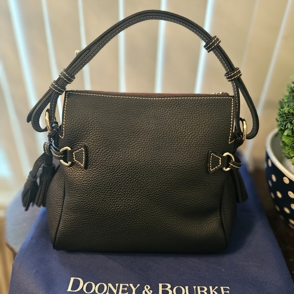Dooney&Bourke Pebbled Grain Tassel Shoulder Bag "NWT" - Picture 8 of 10